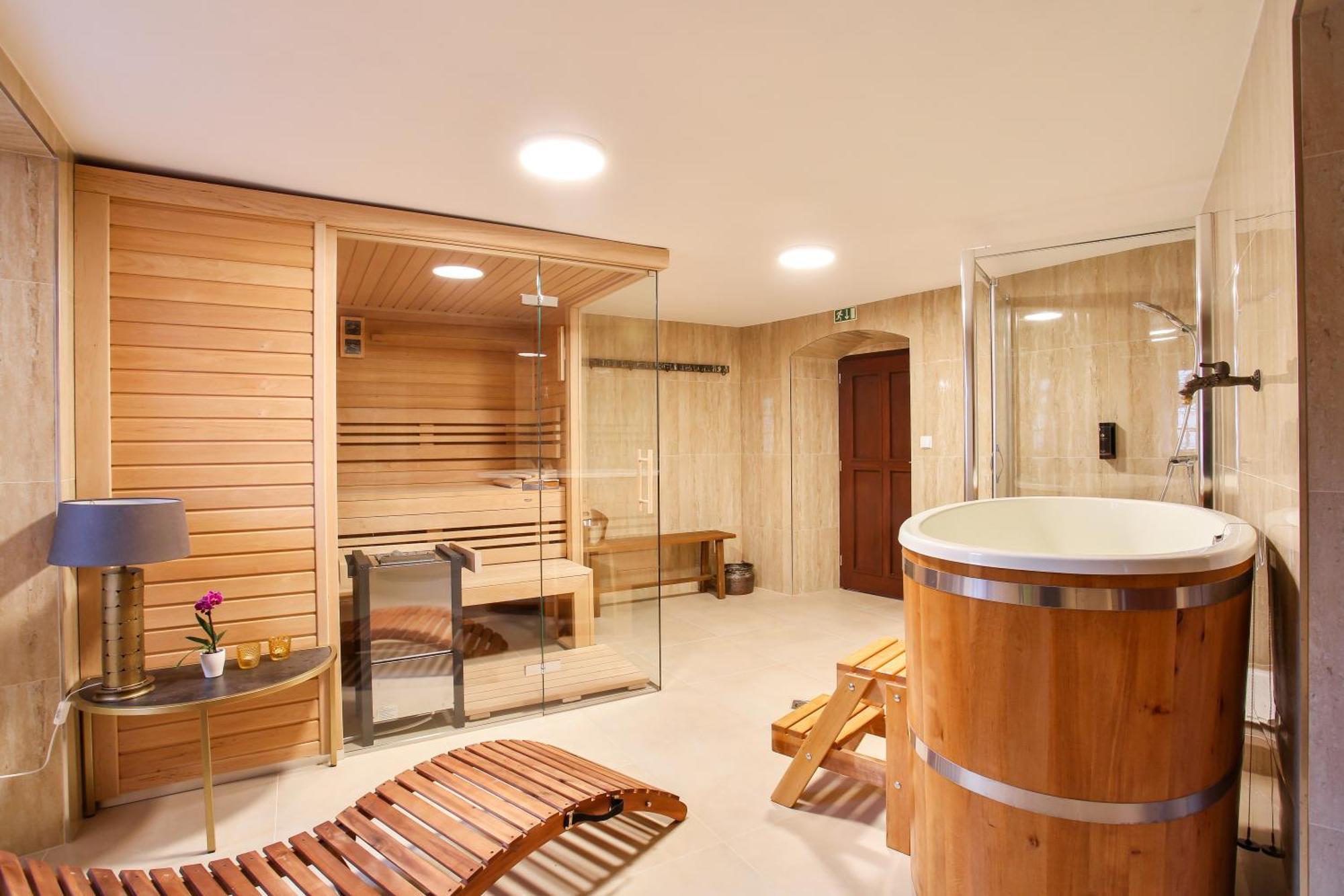 Pensión Castle & Wellness